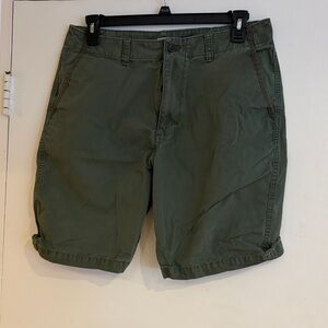 Old Navy Olive Flat Front Men's Shorts